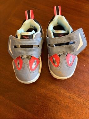 Shaq Baby Boy Sneakers Blue, Black And White Size 6